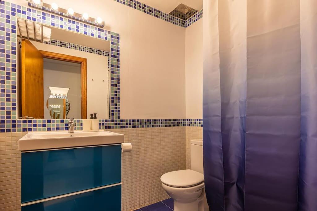 Apartamento En La Calle Principal Con Solarium. Tarifa Luaran gambar